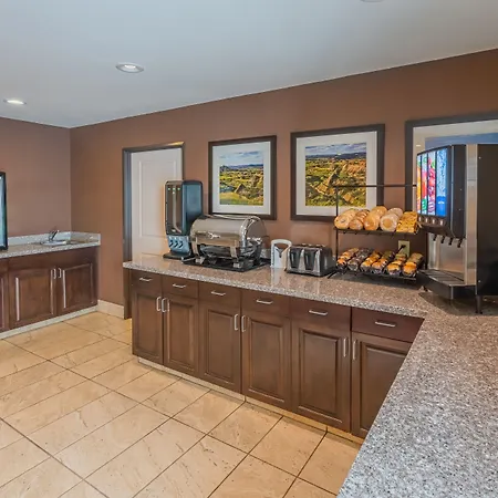 Landmark Suites - Williston-3