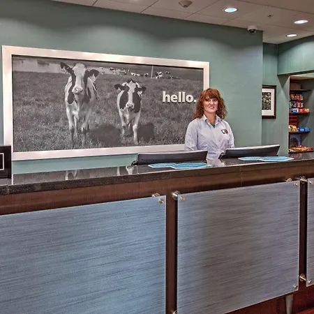 Hampton Inn & Suites Clarksville-2