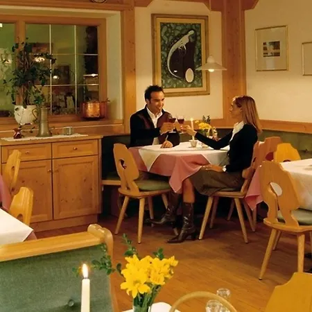 Hotel Dolomiten-3