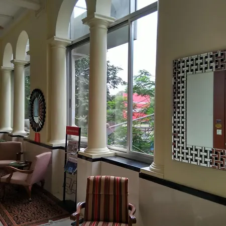 Elphinstone Hotel-3