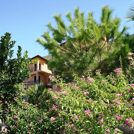 Residence Pietre Bianche ApartHotel-2