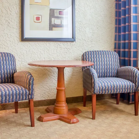 Econo Lodge Broken Arrow-Tulsa-3
