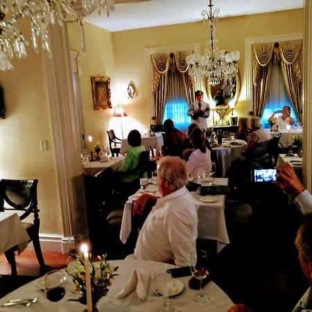 Monmouth Historic Inn-2