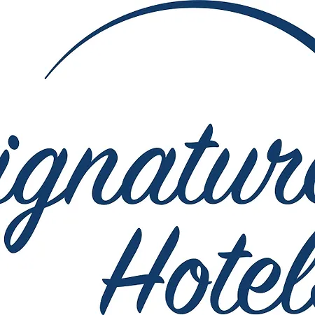 Signature Hotel Astoria-2