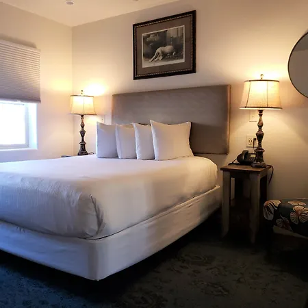 Iron Horse Inn-3