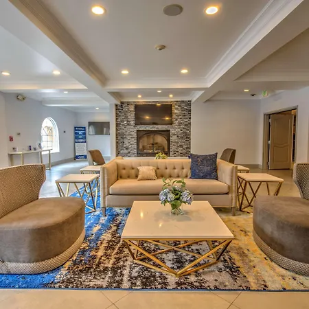 Best Western Plus Media Center Inn & Suites-2