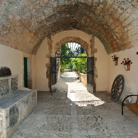 Baglio Siciliamo Country House-3