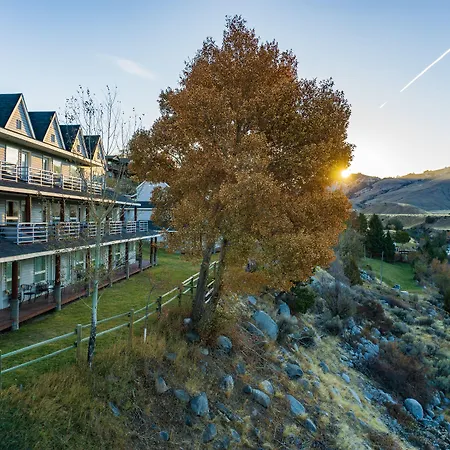 Absaroka Lodge-3