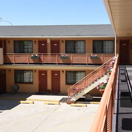 Esquire Inn-2