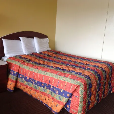 Economy Inn Okeechobee-2