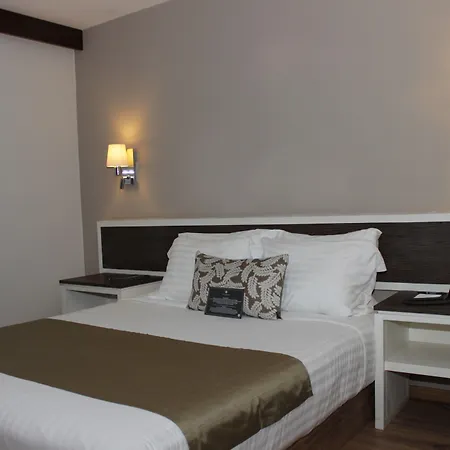 Hotel Plaza Revolución-2