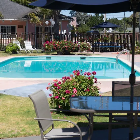 Butterfly Grove Inn-2