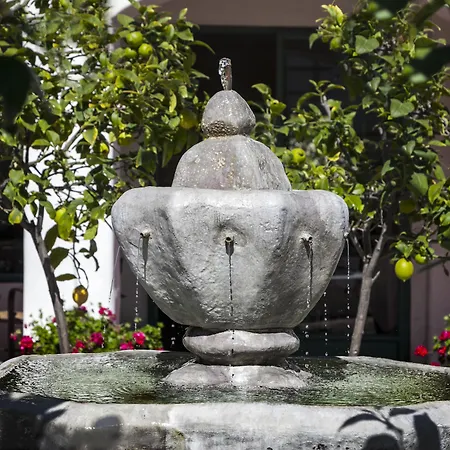 Spanish Garden Inn-2