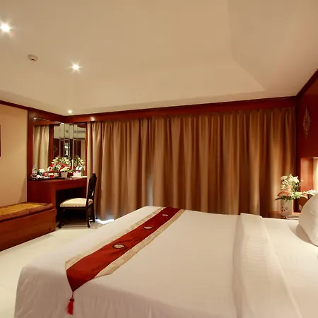 Rayaburi Hotel, Patong-3