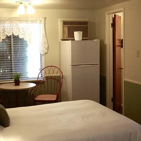 El Rancho Motel-2