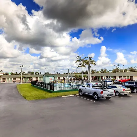 Budget Host Inn Florida City-3