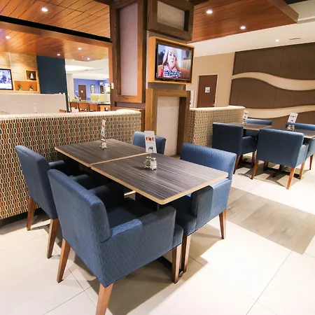Holiday Inn Express & Suites Miami Airport East By Ihg-2