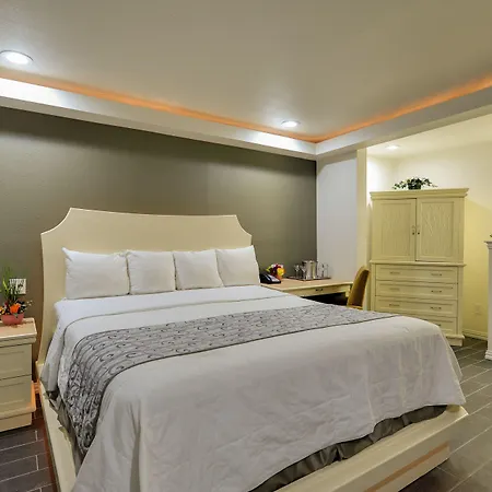 Romantic Inn & Suites-2