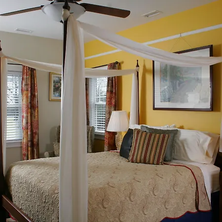 Seven Oaks Bed & Breakfast-3
