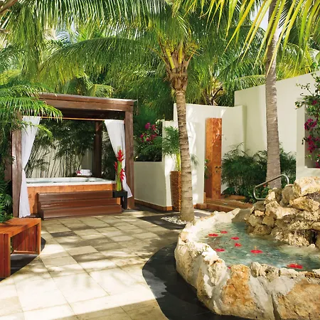 Dreams Sands Cancun Resort & Spa (Adults Only)-3