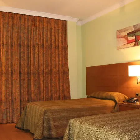 Hotel 4C Puerta Europa-2