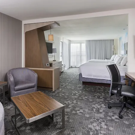 Courtyard By Marriott Bismarck North-2