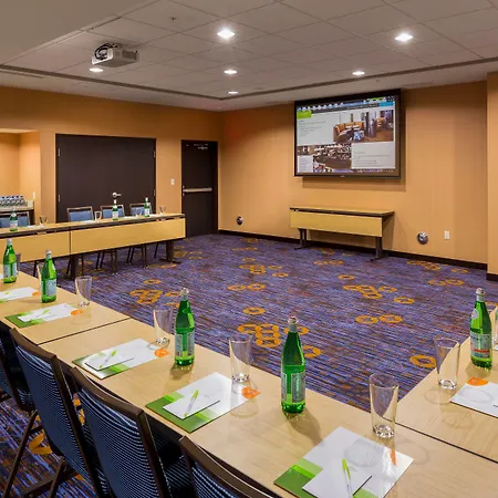 Courtyard By Marriott Bismarck North-3