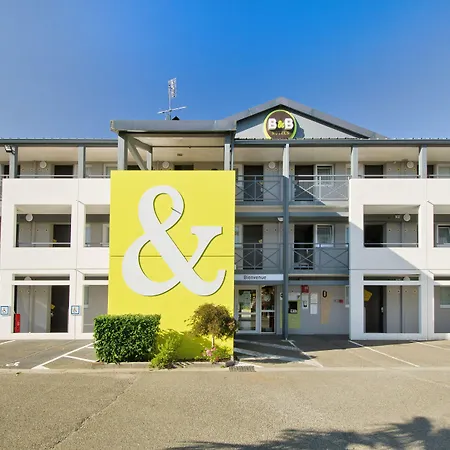 B&B HOTEL CHARTRES Le Forum-2