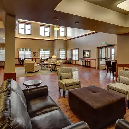 Clarion Hotel & Suites Williston-2