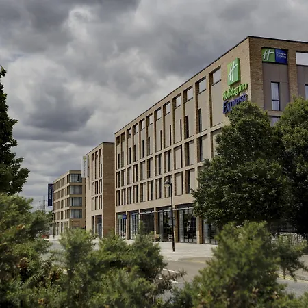 Holiday Inn Express London - Excel By Ihg-3