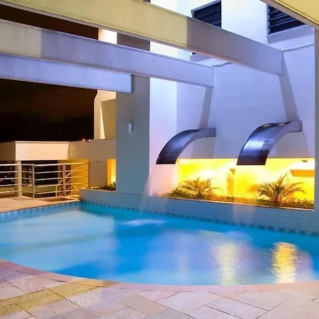 Mondrian Suite Hotel-2