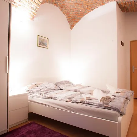 Guest House Nokturno-3