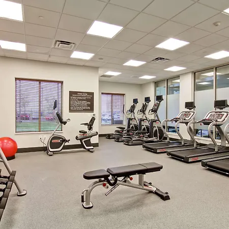 Hilton Garden Inn Woodbridge-3