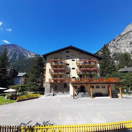 Hotel Crampon-3