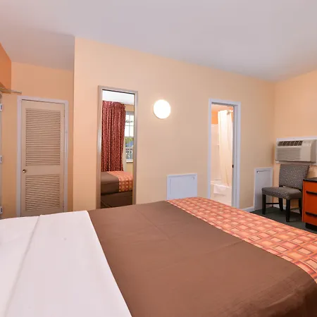 Media Inn & Suites-2