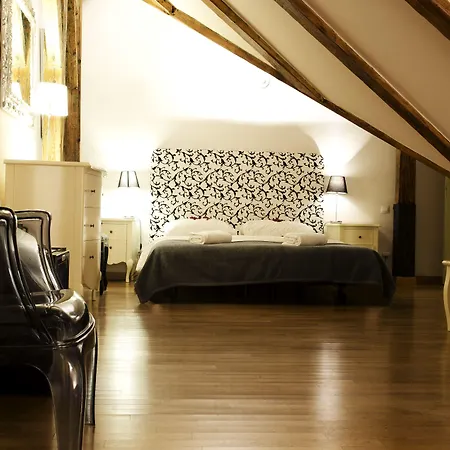 Dolce Vita Suites Boutique-3
