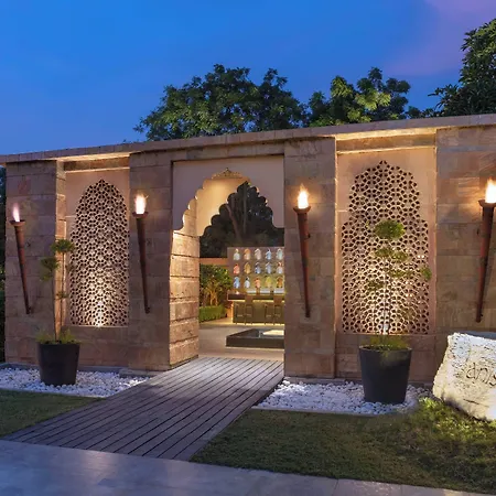 Courtyard By Marriott Agra-2