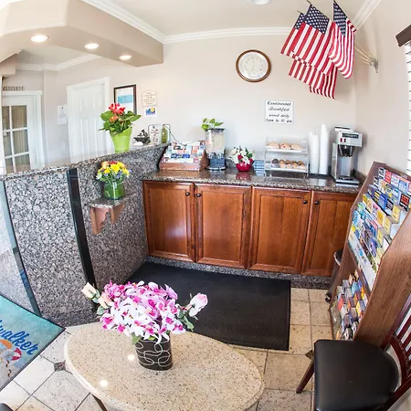 Beachwalker Inn & Suites-3