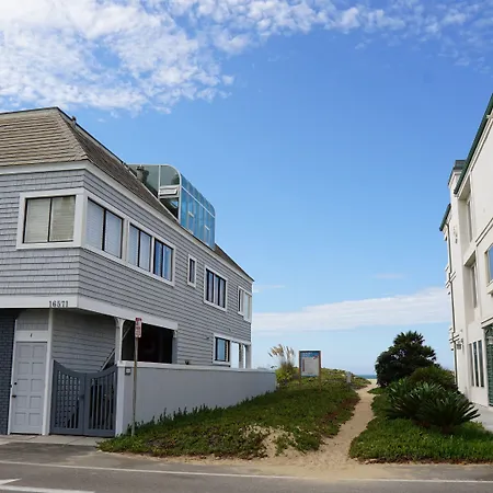 Ocean Surf Inn & Suites-2