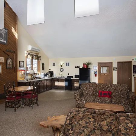 Lake Forest Resort-3
