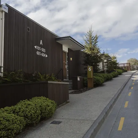 Queenstown Village Apartments-3