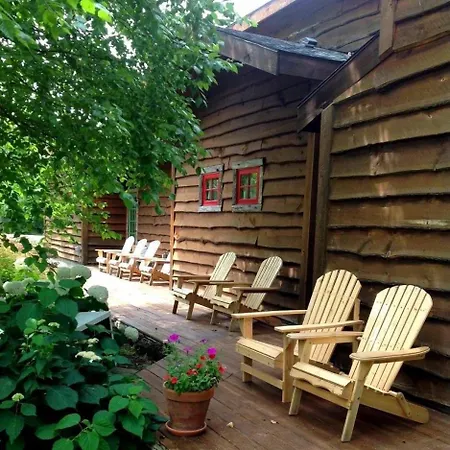 Finger Lakes Lodging-3