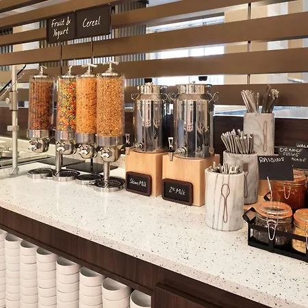 Embassy Suites By Hilton Chicago Naperville-3