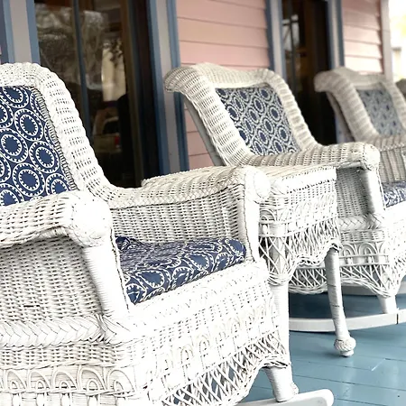 The Oak Bluffs Inn-2