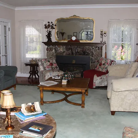 Bear Flag Inn-2