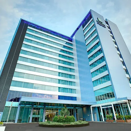 Holiday Inn Express Jakarta International Expo By Ihg-2