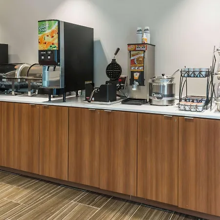 Microtel Inn & Suites By Wyndham Altoona-2