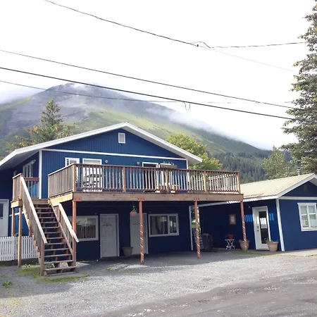 Sea Treasures Inn-3
