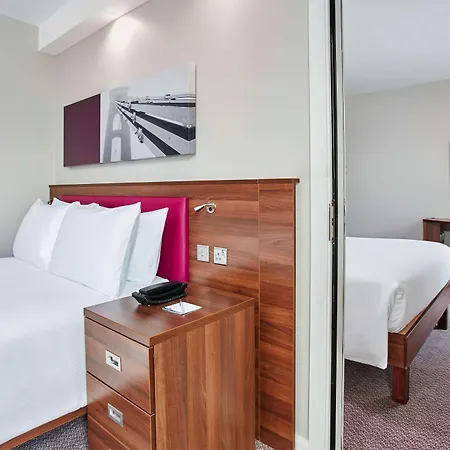 Hampton By Hilton Bristol City Centre-3