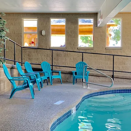 Moose Creek Lodge & Suites-2